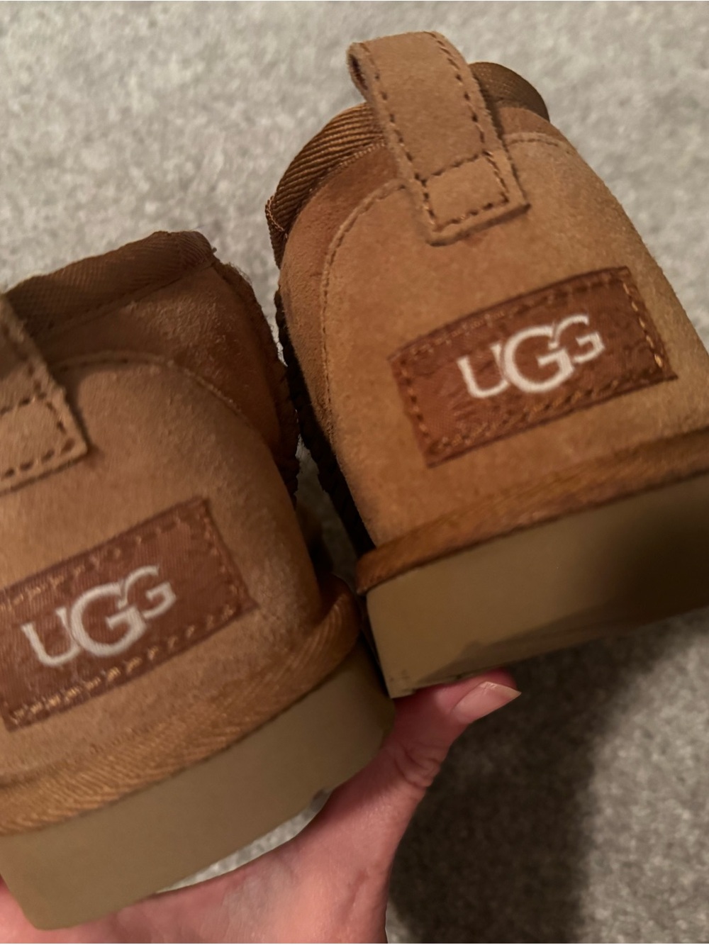 Kids UGG Chestnut Suede Short Booties - Picture 2 of 5